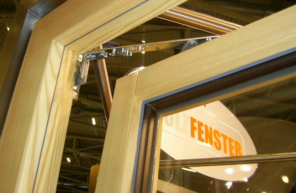 Erstklassige Holzfenster - bester Wärmeschutz
Die Firma Gaulhofer präsentiert Holzfenster aus einheimischer Fichte. Dass hier mit bestem Holz gearbeitet wird kann man auf den ersten Blick sehen.