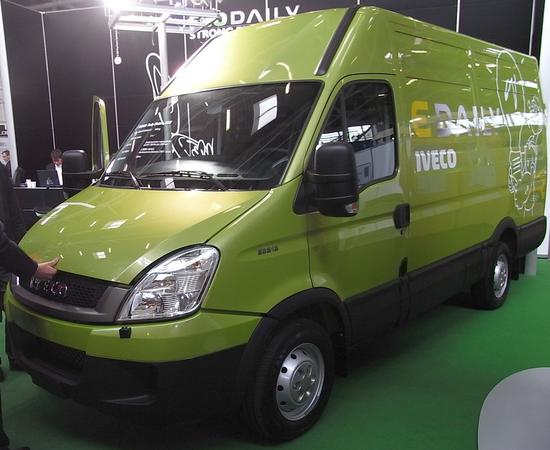 Elektrotransporter von Iveco
 Wie man am Beispiel des elektrischen Kleintransporter von Iveco erkennen kann, muss nicht gleich das ganze Auto neu erfunden werden um damit sparsam, elektrisch zu fahren.