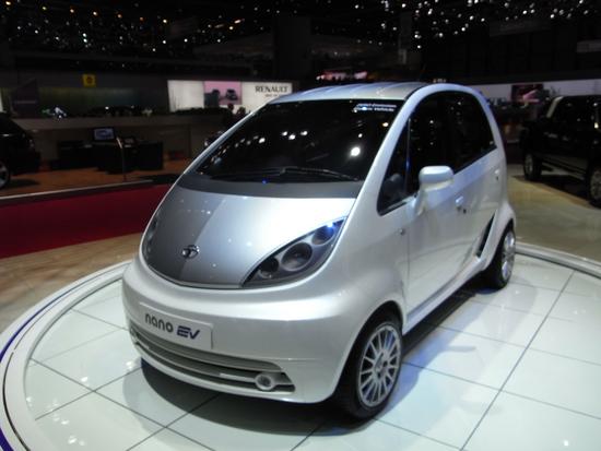 Elektroversion vom Tata Nano
Die Aufregung über das billigste Auto der Welt hat sich etwas gelegt. Tata ist in Indien sehr erfolgreich und wird auch weltweit immer mehr Beachtung finden.