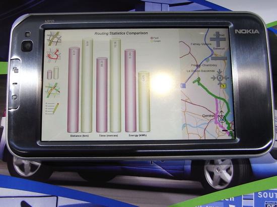 Navigation mit dem Mobiltelefon
Fahrzeuge und Kommunikationsgeräte verschmelzen immer mehr. So haben viele Hersteller bereits die Integration eines Smartphones in das Fahrzeug vorgesehen.