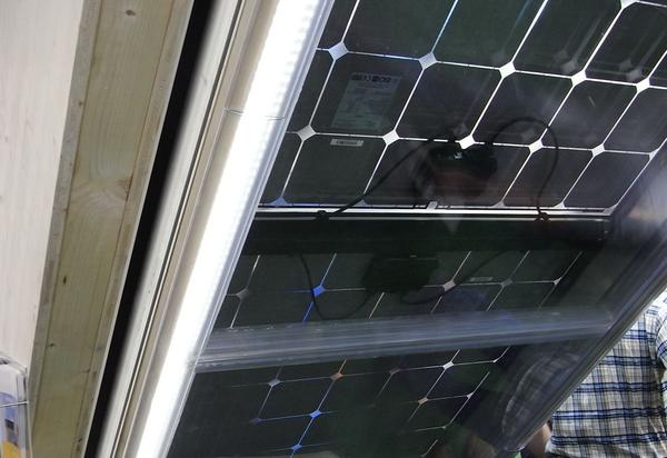 Transparente Dachdämmung unter Photovoltaik
Nachdem die Vorteile von transparenten PV-Modulen langsam bekannt werden, hat Galaxy-Energy nicht nur ein komplettes Dachsystem, sondern gleich die transparente Dämmung dazu.